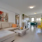 Lemon Paradise Centre 200m From Apartment