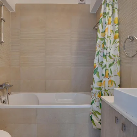 Lemon Paradise Centre 200m From Apartman