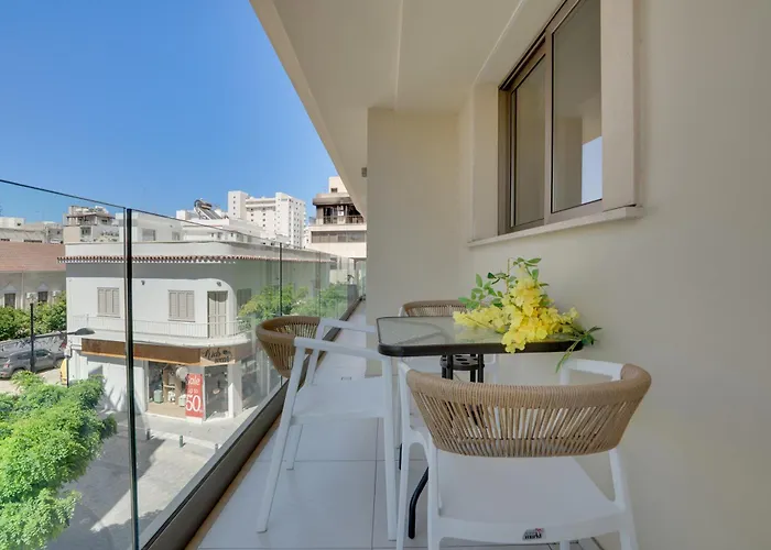 Lemon Paradise Centre 200m From Larnaca